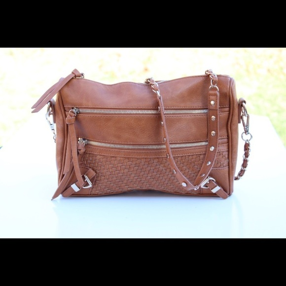 Urban expressions cross body bag - Picture 1 of 8